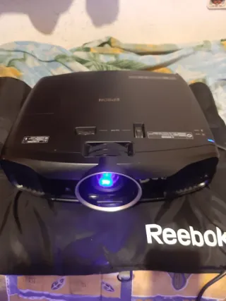 Proyector Epson casi nuevo
