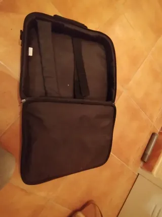 Maletín portátil negro