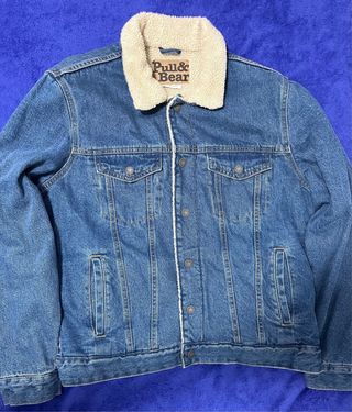 Chaqueta vaquera Pull&Bear con borrego