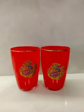 Jarra y vasos vintage rojos
