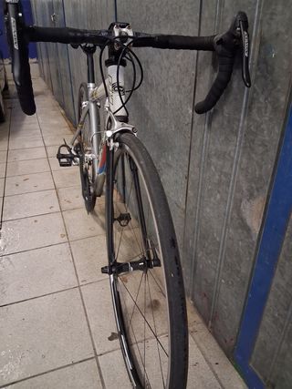 Bicicleta de carretera BH