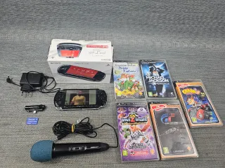 PSP 3004 Piano Black + Giochi e Accessori