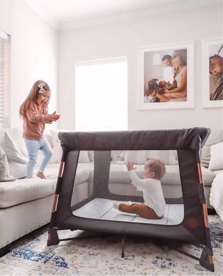 Cuna de viaje Maxi Cosi + 2 juegos sábanas