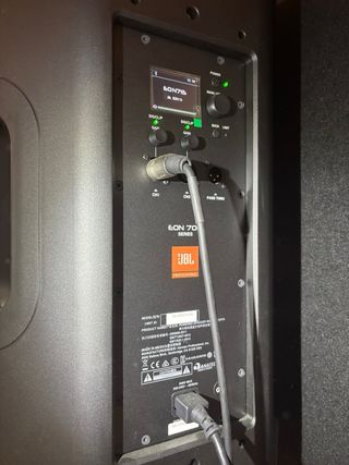 Yamaha MG16XU Mesa de Mezclas & JBL SPEAKERS