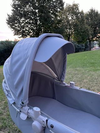 Carrito de bebé hot mum prácticamente nuevo