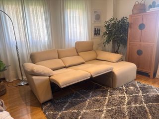 Sofá eléctrico con asientos reclinables