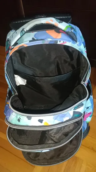 Mochila Totto con ruedas y estampado floral