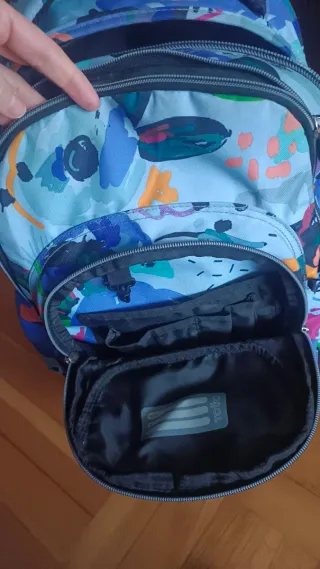 Mochila Totto con ruedas y estampado floral