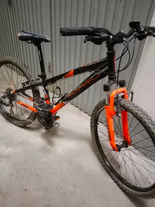 Bicicleta Monty Montaña Negra y Naranja