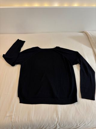 Jersey negro escote pico