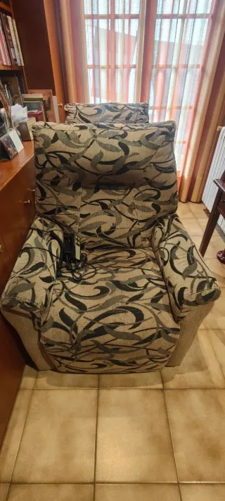 Sillón reclinable eléctrico con mando