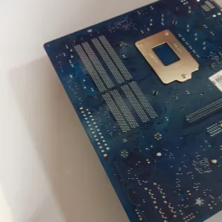 Placa Base Gigabyte GA-H61M-D2H-USB3