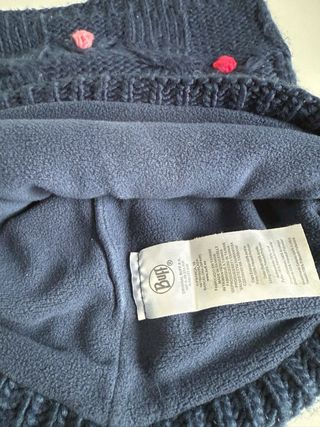 Gorro y cuello polar BUFF multicolor.