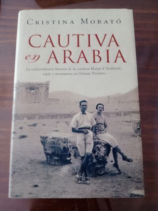 Libros de tapa dura de biografías a 5€/unidad.