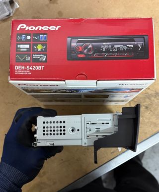 Radio Coche Pioneer DEH-S420BT