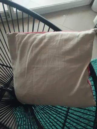 Cojín Fucsia 45x45 con relleno