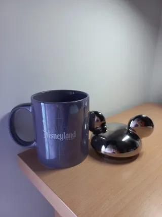 Taza Disney 100 con tapa orejas Mickey