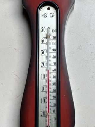 Estación Meteorológica Madera y Metal