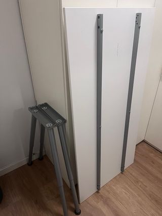 Mesa escritorio IKEA blanca y gris