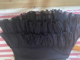 Falda negra con volantes