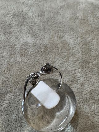 Anel Prata Marcassites con sello