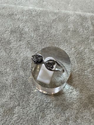 Anel Prata Marcassites con sello