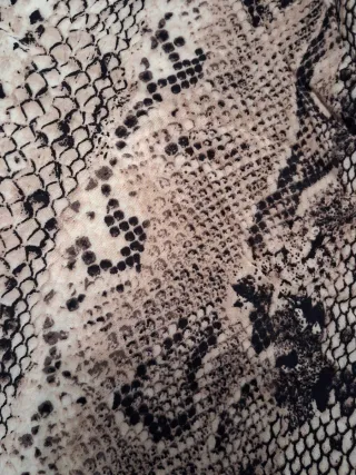 Camisa mujer estampado piel serpiente