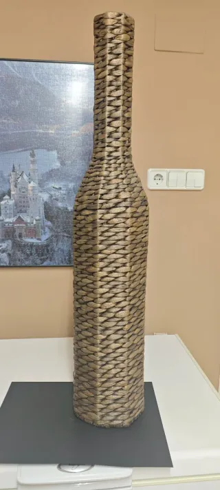 Jarrón alto imitación mimbre beige