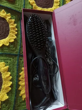 Cepillo Alisador Anjou Negro y burdeos