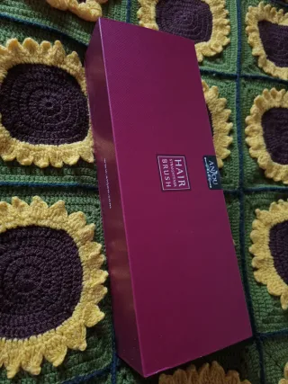 Cepillo Alisador Anjou Negro y burdeos