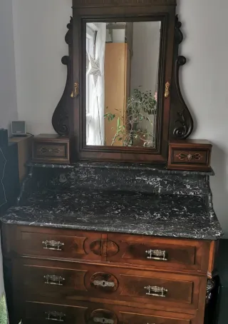 Mueble antiguo madera y mármol