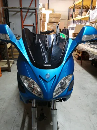 Piaggio X9 500 Scooter