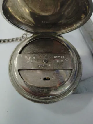 Reloj de bolsillo antiguo Fanfar