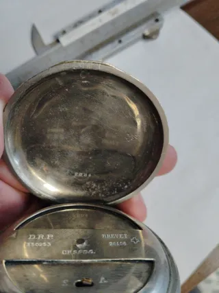 Reloj de bolsillo antiguo Fanfar