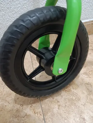 Bicicleta de equilibrio verde Chicco