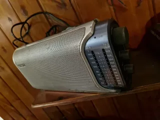 Radio Portatile Sony IFC-704 Argento