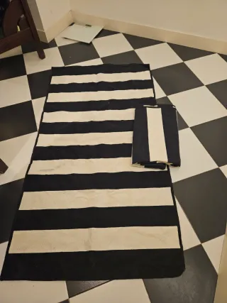 Alfombra Ikea Rayas Blancas y Negras