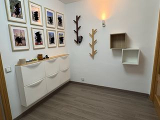 dos Eket Ikea blanco y marrón