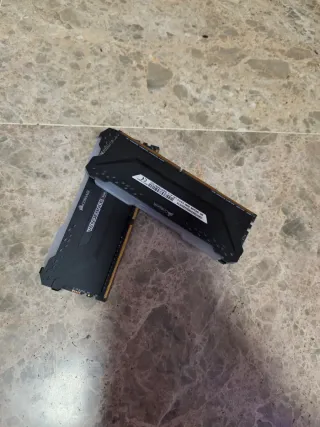 Corsair Vengeance RGB Pro 16GB (2x8GB) DDR4 3200MH