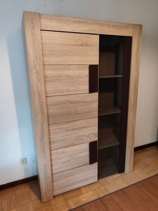 Conjunto de 3 muebles de salón.