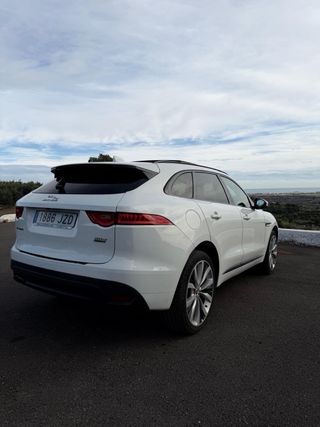 Jaguar F-PACE R-Sport 2.0D 180 CV AWD Automático –