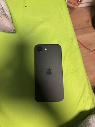 iPhone 16E Negro