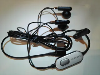 Auriculares Samsung AEP402SSEC Negro/Plata