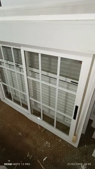 Ventana aluminio con persiana alto130x150ancho