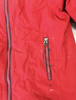 Abrigo rojo niño 6 años