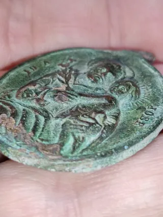 Medalla religiosa antigua San José