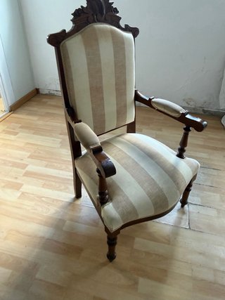 Conjunto de Muebles: Sofá, 2 Sillones y 6 Sillas