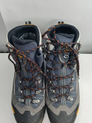 Scarponi trekking Asolo 43 in buone condizioni