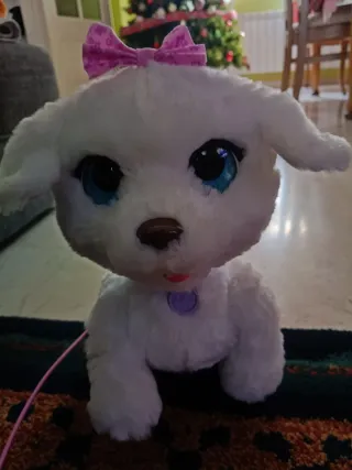 Perrito blanco de peluche con animación