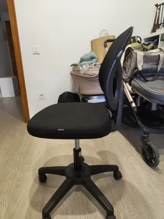 Silla de escritorio negra